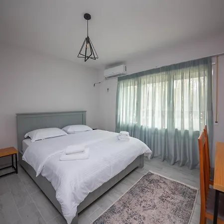 Hotel Aerial & Vlorë