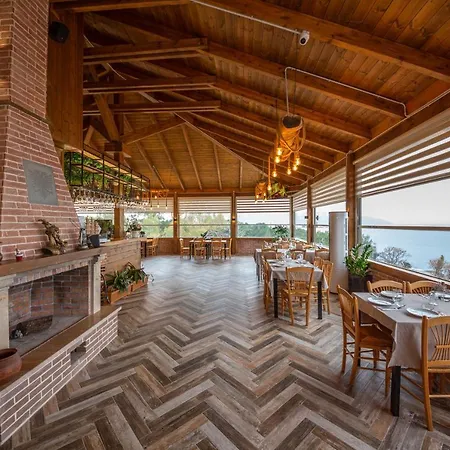 Отель Aerial &