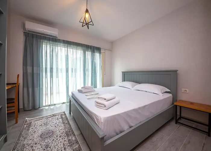 Aerial & Hotell Vlorë